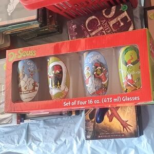 Dr. Seuss The Grinch Glass Set - Red and Green Set Of Four 16 Oz.